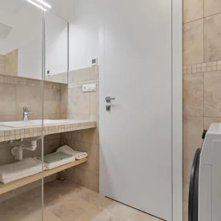 Modern Near Train Station With Balcony #7 Bratislava