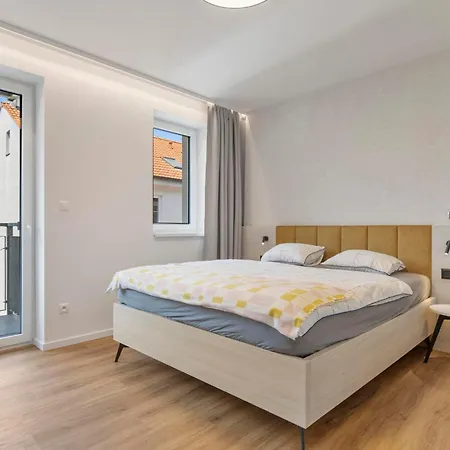 Novo Balcony Near Train Station Appartement *