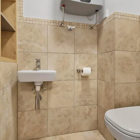 Novo Balcony Near Train Station Appartement