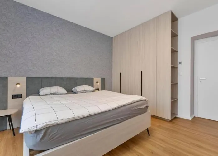 Appartement Novo Balcony Near Train Station *