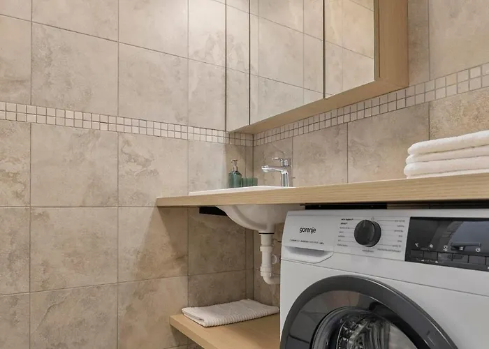 Apartment Novo Balcony Near Train Station *