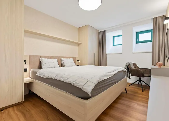 Novo Balcony Near Train Station Appartement Bratislava