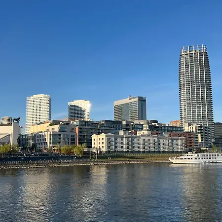 Novo Balcony Near Train Station Bratislava