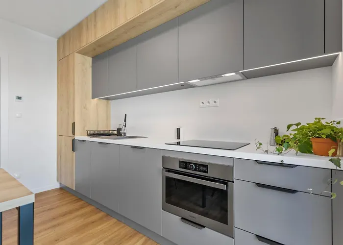 아파트 Novo Balcony Near Train Station