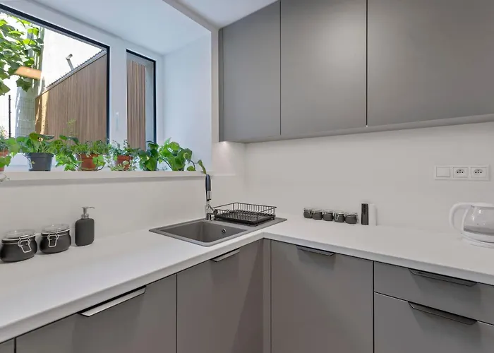 Novo Balcony Near Train Station 브라티슬라바