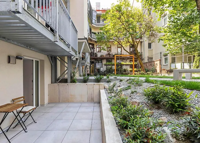 Novo Balcony Near Train Station 브라티슬라바