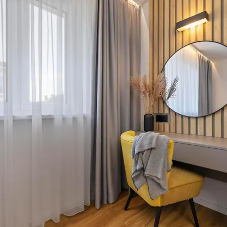 Novo Balcony Near Train Station Διαμέρισμα Μπρατισλάβα