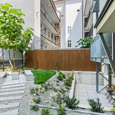 Novo Balcony Near Train Station Μπρατισλάβα