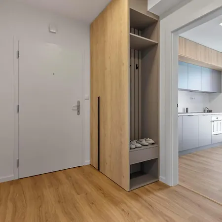 Novo Balcony Near Train Station * Μπρατισλάβα