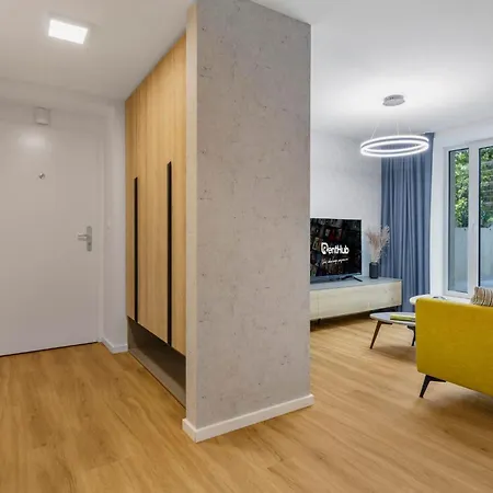 Novo Balcony Near Train Station Διαμέρισμα *